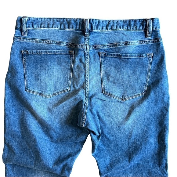 Simply Noelle Mid Rise Straight Leg Jeans Size 12 - Picture 2 of 5